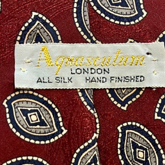 Vintage Aquascutum of London Men’s Burgundy & Navy Blue Paisley Tie, Hand Finish - Picture 2 of 3
